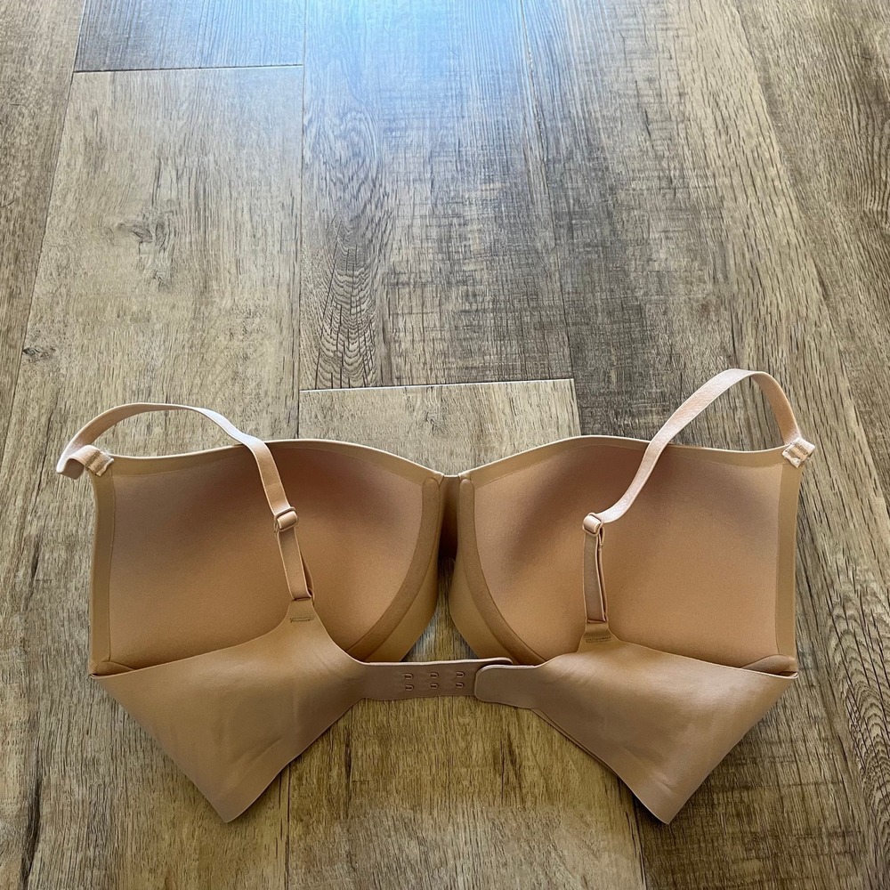 EBY Seamless Wireless T-Shirt Bra Nude Beige 34DD RN136646 - Picture 2 of 5
